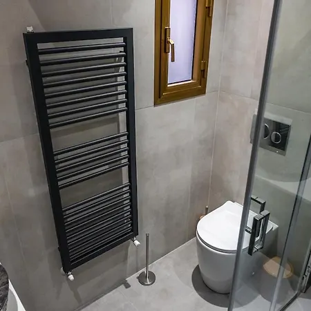 Borgo Dei Greci 6